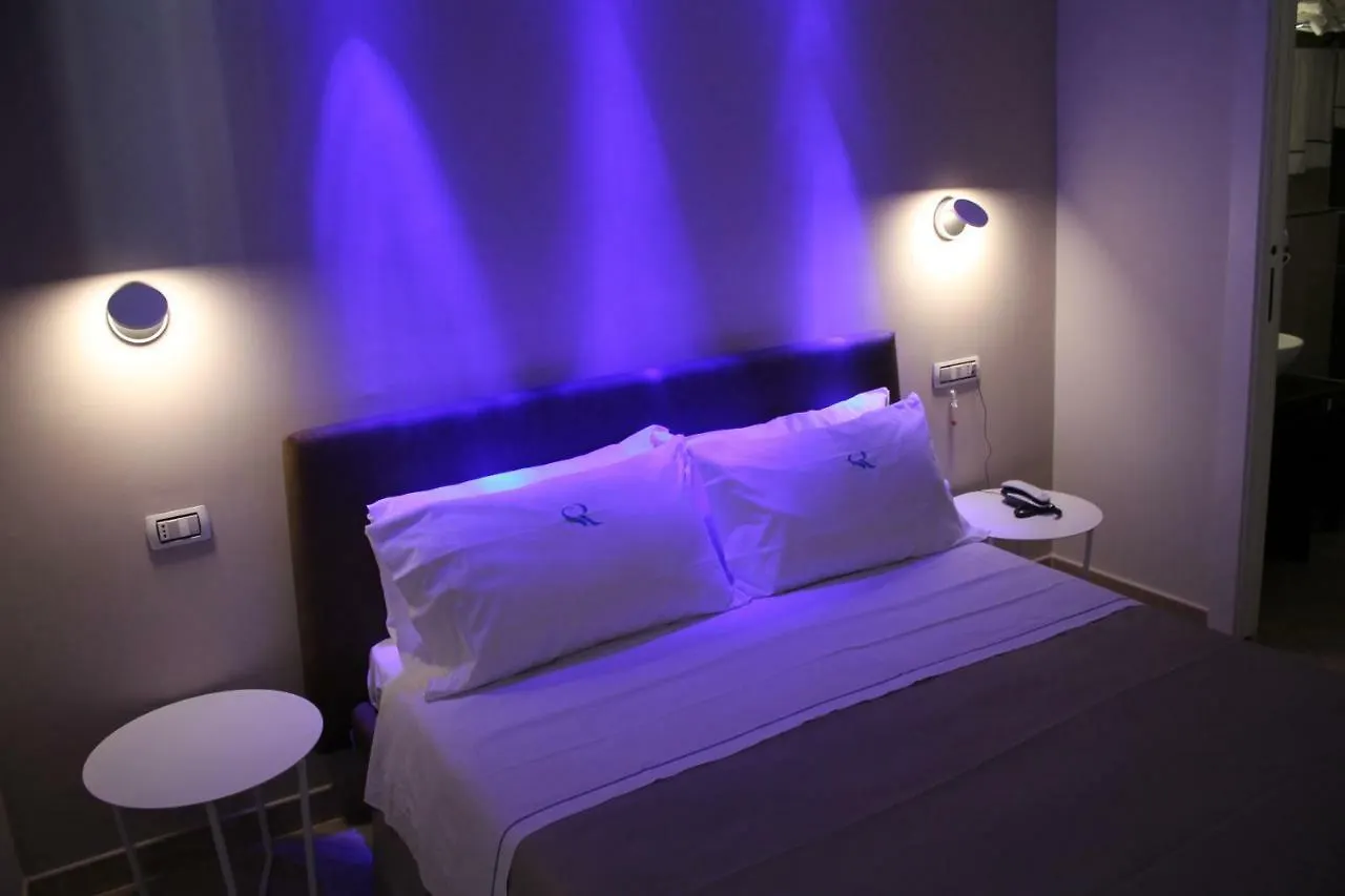 Sonevi Rooms Naples 2*,  Italy